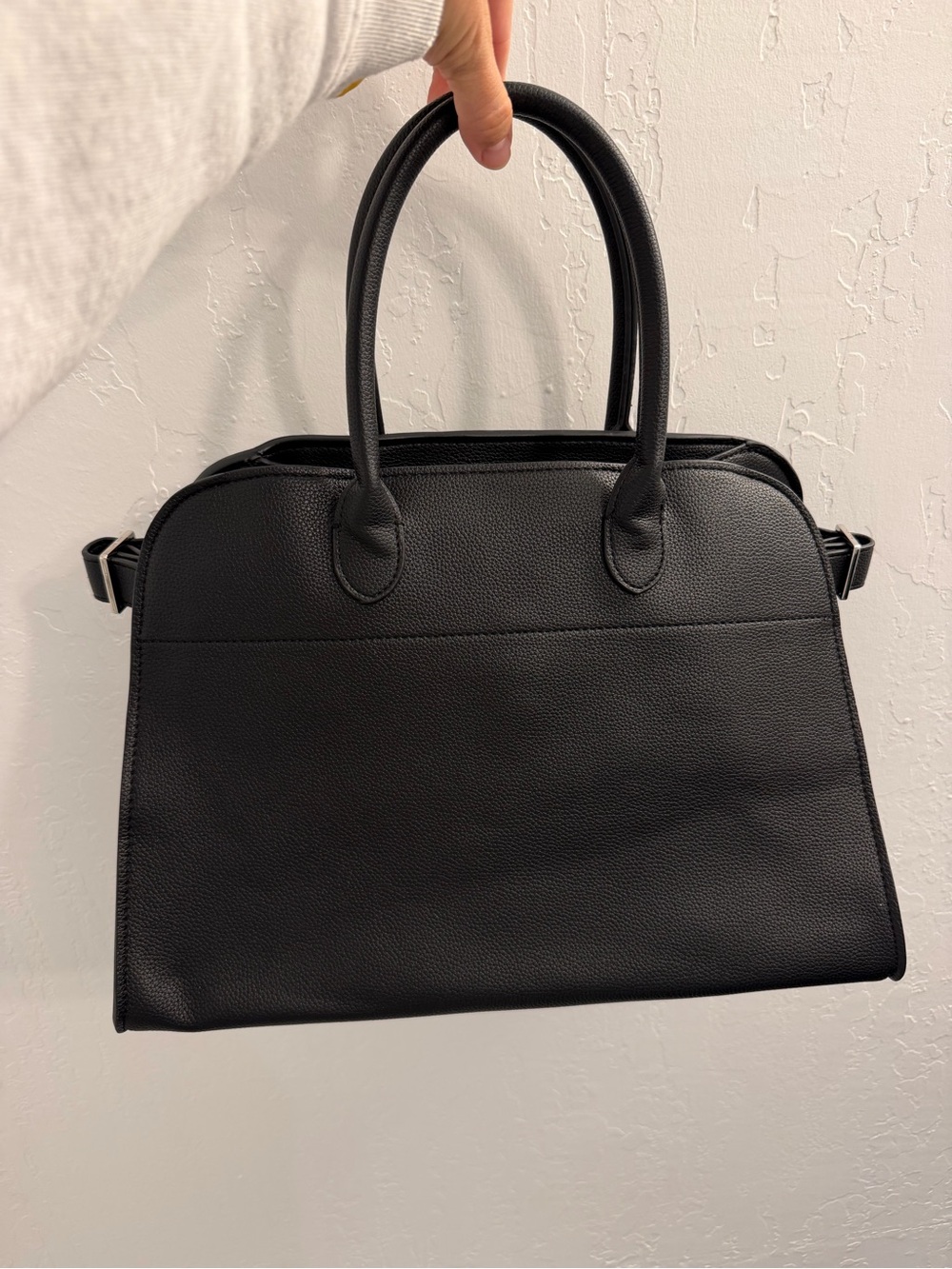 The Row Replica Black Leather Shoulder Bag - Picture 12 of 16